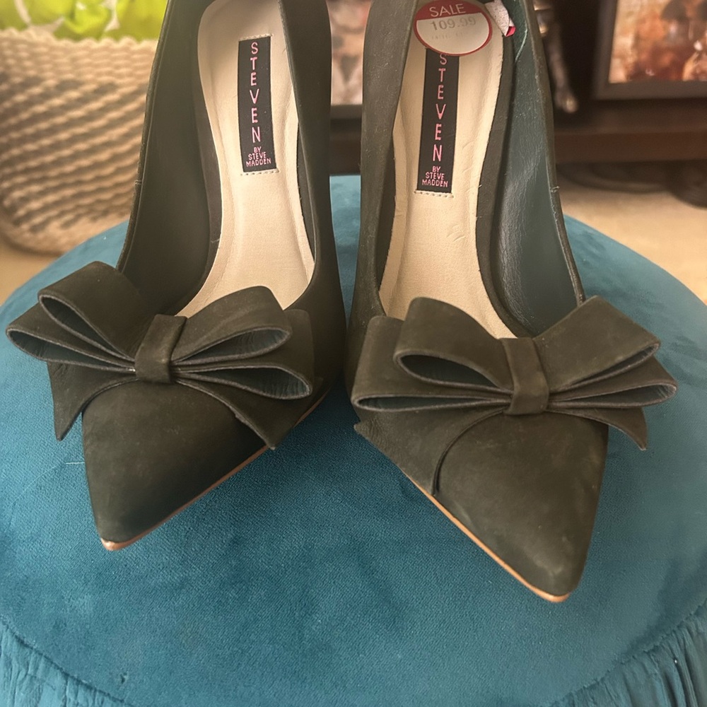 Steven by Steve Madden Women's Dark Green Bow Heels